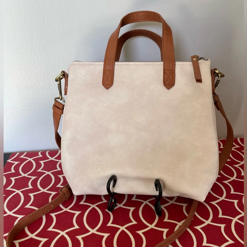 NWOT Antik Kraft Crossbody Bag